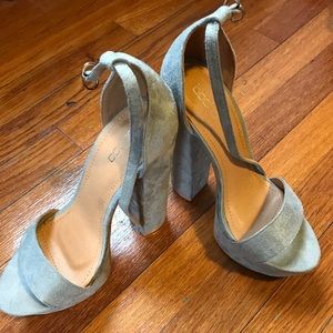Boohoo gray 2-strap heels